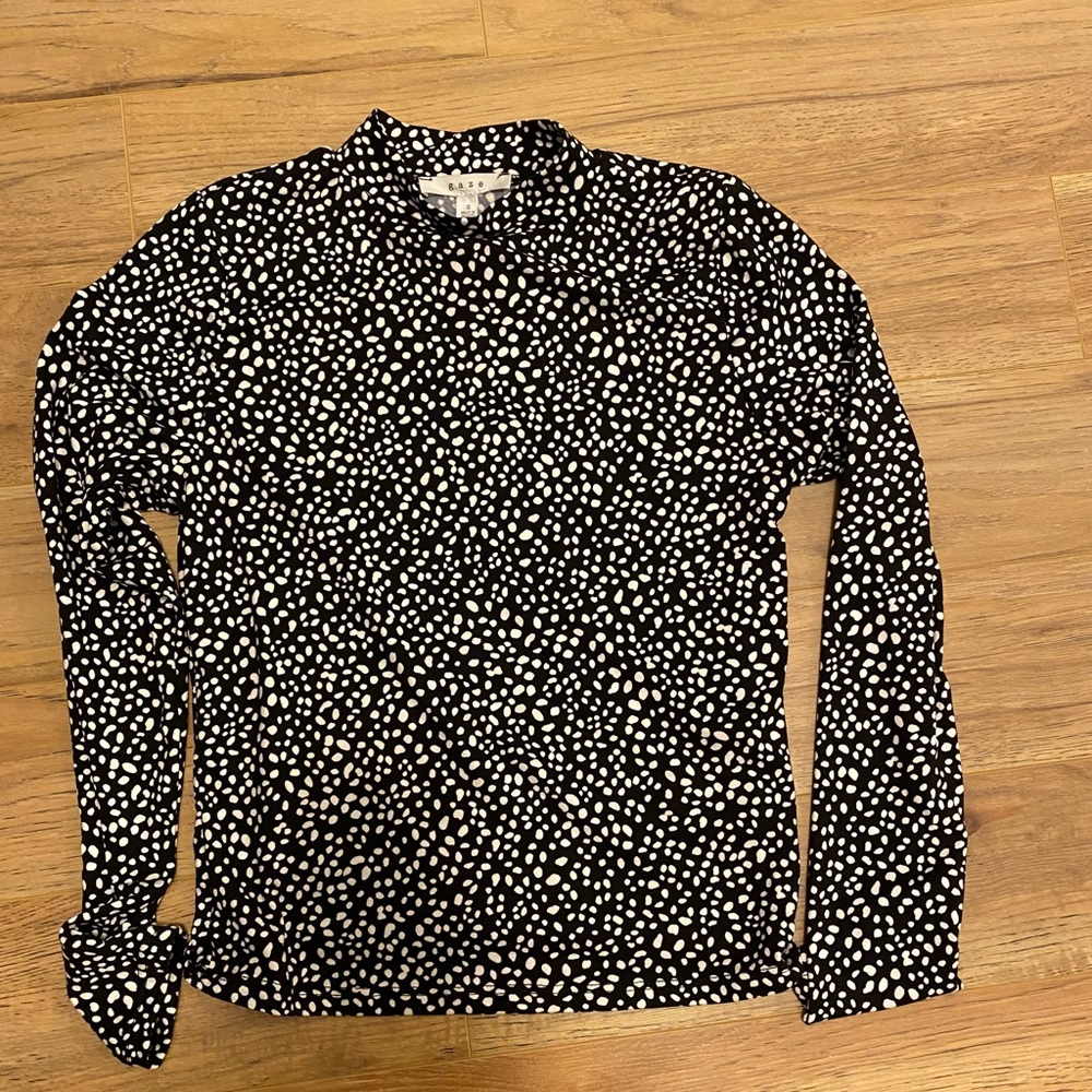 Gaze Soft and Stretchy Polka Dot Top